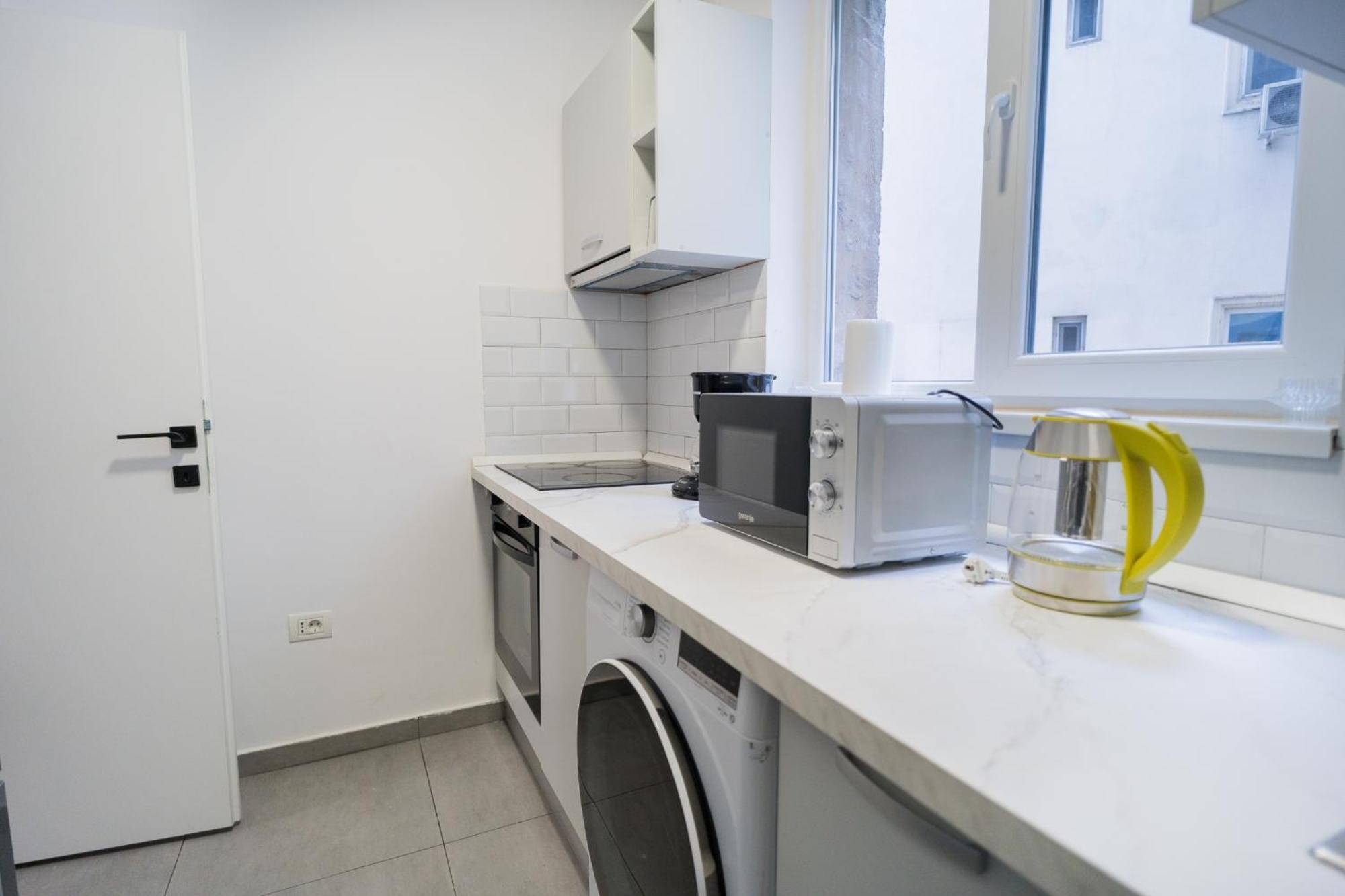 Elegant Gem Victoriei Avenue Appartement Boekarest Buitenkant foto