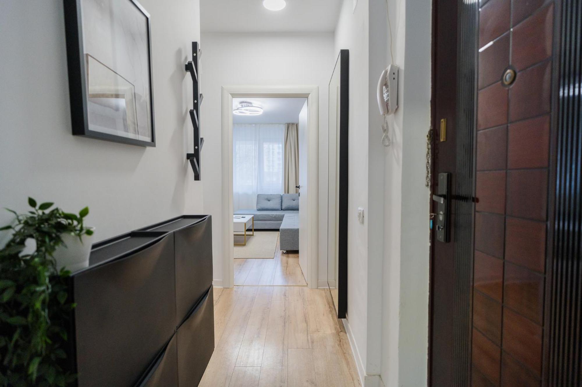 Elegant Gem Victoriei Avenue Appartement Boekarest Buitenkant foto